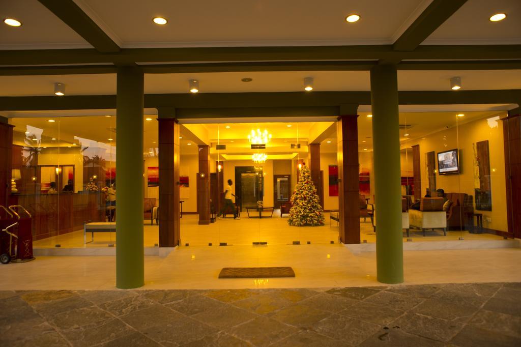Seascape Hotel Dar es Salaam Bagian luar foto