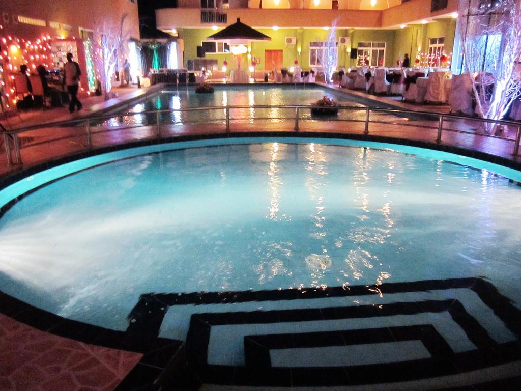 Seascape Hotel Dar es Salaam Bagian luar foto